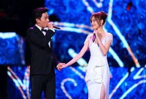 吃瓜等官宣娱乐圈,吃瓜群众见证的明星幕后故事